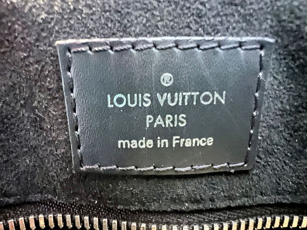 OFFRE Louis Vuitton Porte-documents Dandy MM Épi cuir noir