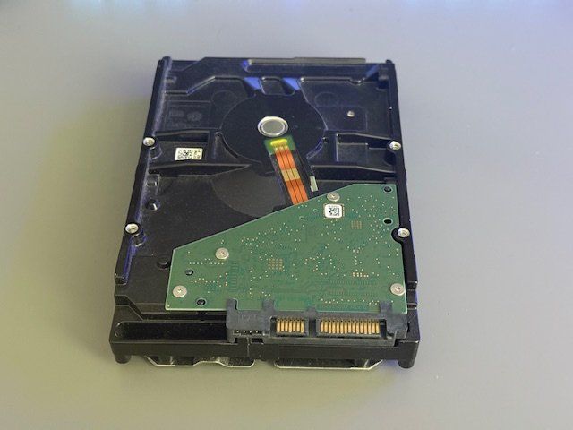 Seagate Harddisks: Seagate Barracuda 8TB Festplatte – Defekt aus Besazio von zuccolon 3