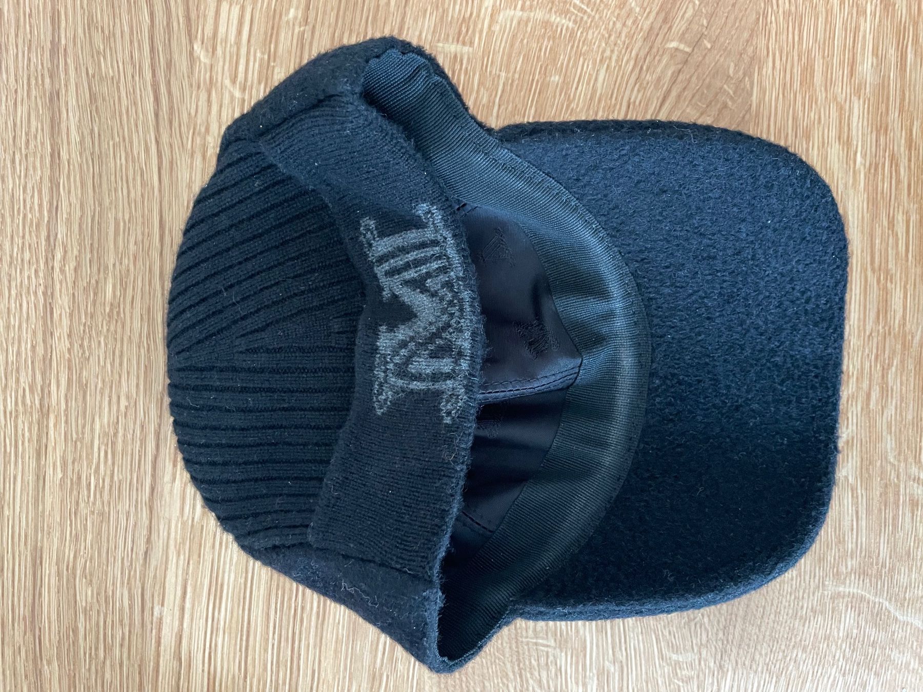 Max Mara Copricapi, berretti & cappellini: Max mara Cashmere Cap 57cm – Nuovo (secondo la descrizione) da zürich venduto da Ildiavolovesteprada 1