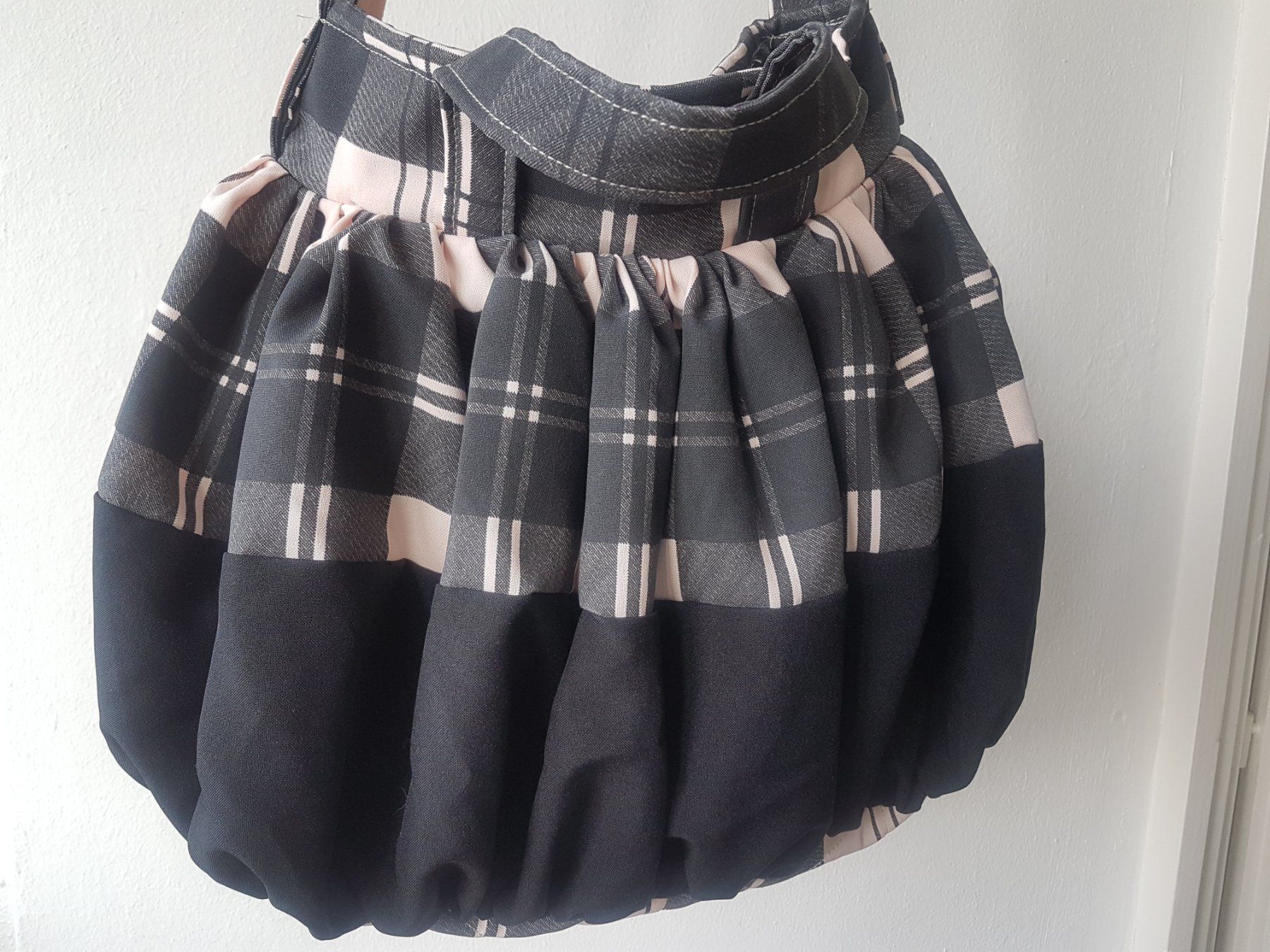 Borse da donna: Sac à main très original – Usato da Châtelaine venduto da ing_mb6r 1