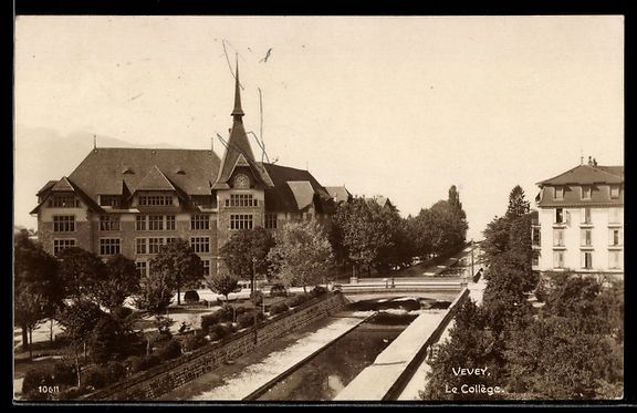 Cartes postales: AK Vevey, Le Collège – D'occasion à Berlin par bartko-reher