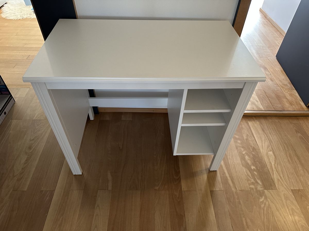 Ikea Scrivanie: Kinder-Schreibtisch – Usato da Zürich venduto da xmi_2ckv 1