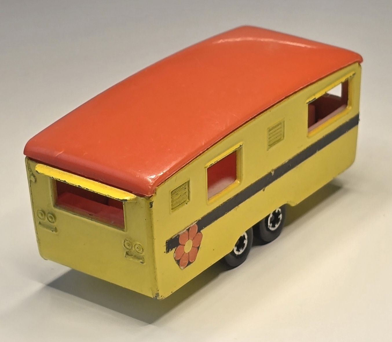 Matchbox Modellini d'auto: Matchbox 1970 Trailer Caravan  – Usato da Kirchberg BE venduto da HotWheelsSammler 1