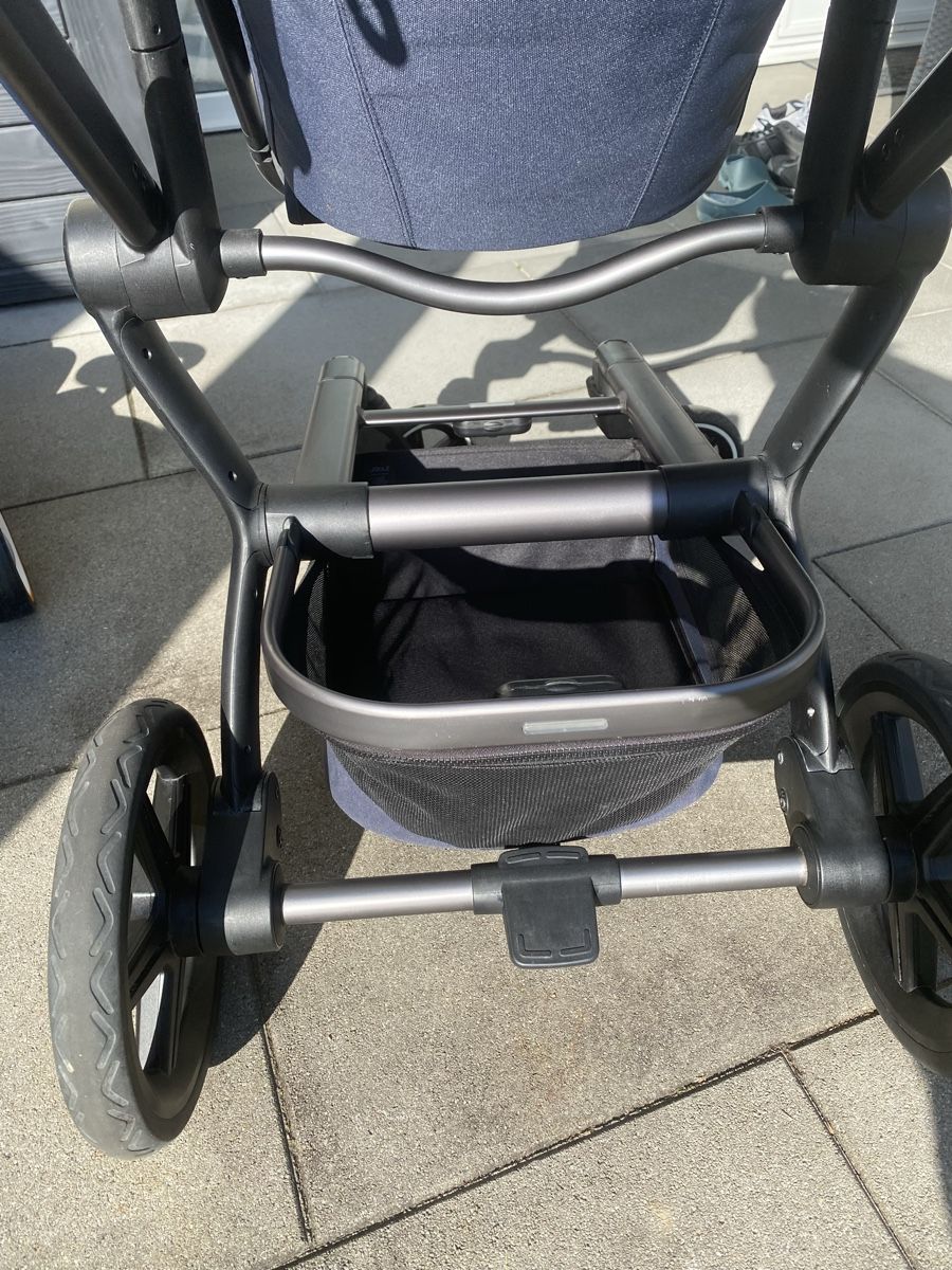 Joolz Carrozzine: Joolz Day+ Kinderwagen Navy – Usato da Alberswil venduto da PAMA1901 3