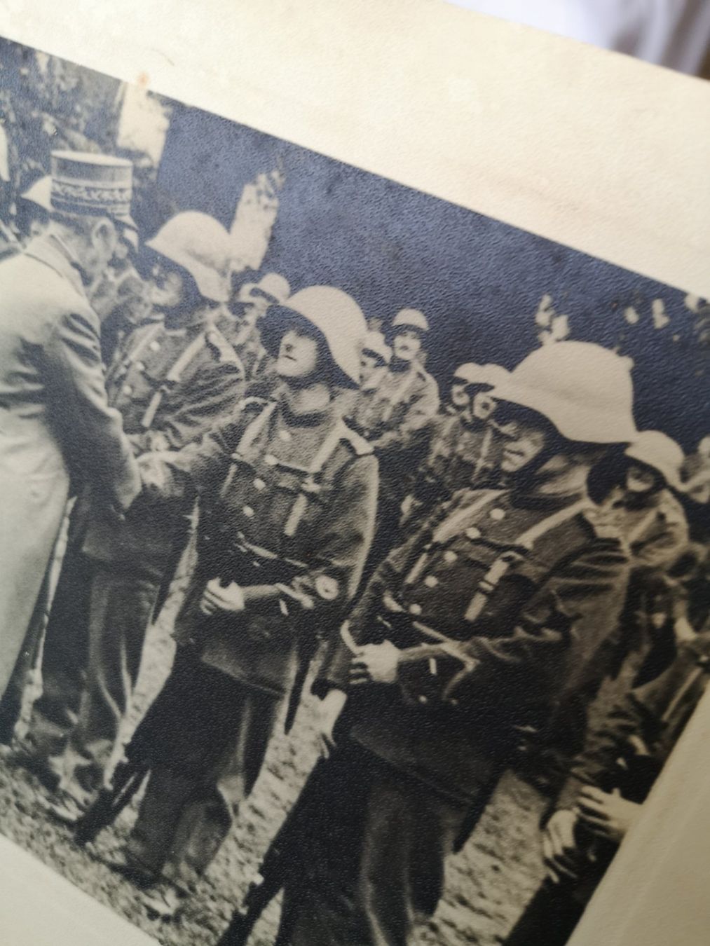Foto & Immagini: Militär Foto – Usato da Schaffhausen venduto da Leveron13 3