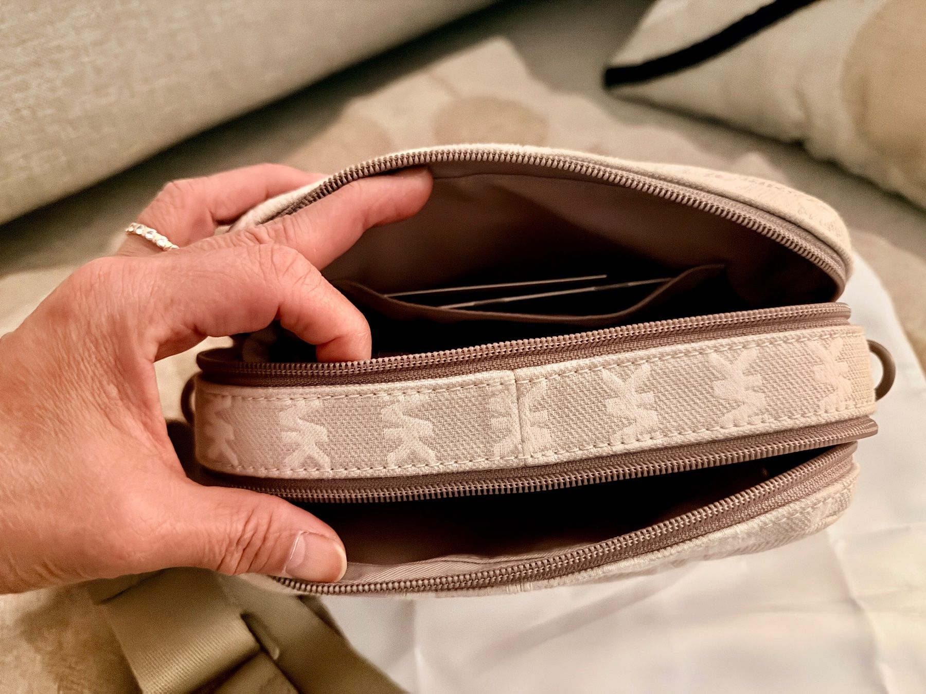 Michael Kors Borse da donna: Michael Kors Tasche – Nuovo (secondo la descrizione) da Genève venduto da mar_g5r2 1