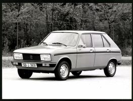 Fotografie Auto Peugeot 104 SL, Modell 1