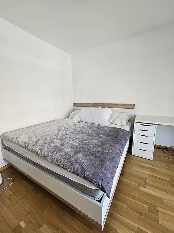 Betten: Bett / Lit (180cm x 200cm) – Gebraucht aus Sion von fue_cfp7