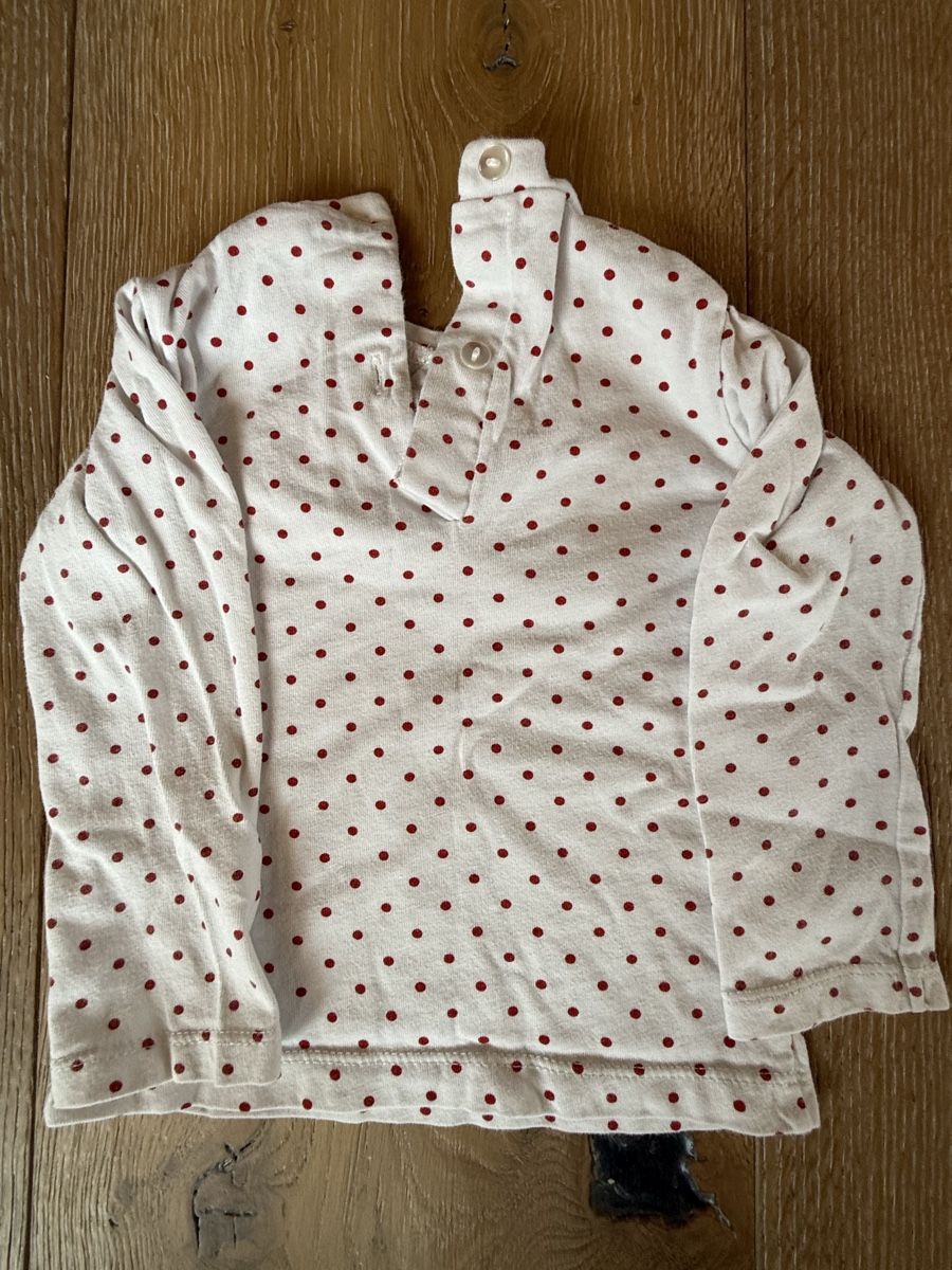 Pulls et sweat-shirts: Gepunkteter Pullover Grösse 74 – D'occasion à Pragg-Jenaz par gobrist 2
