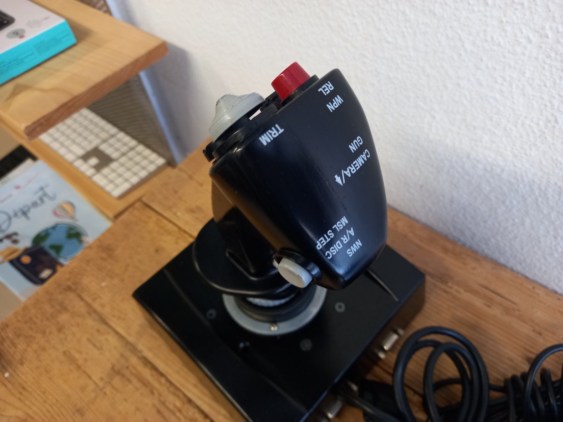 Thrustmaster Controller: Thrustmaster Hotas Cougar F-16 Joystick – Usato da Prez-vers-Siviriez venduto da Monija70 5
