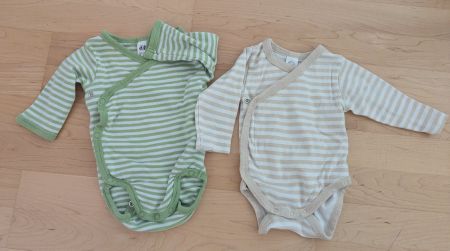 Wickelbodys Grösse 62 Streifen mit Flecken