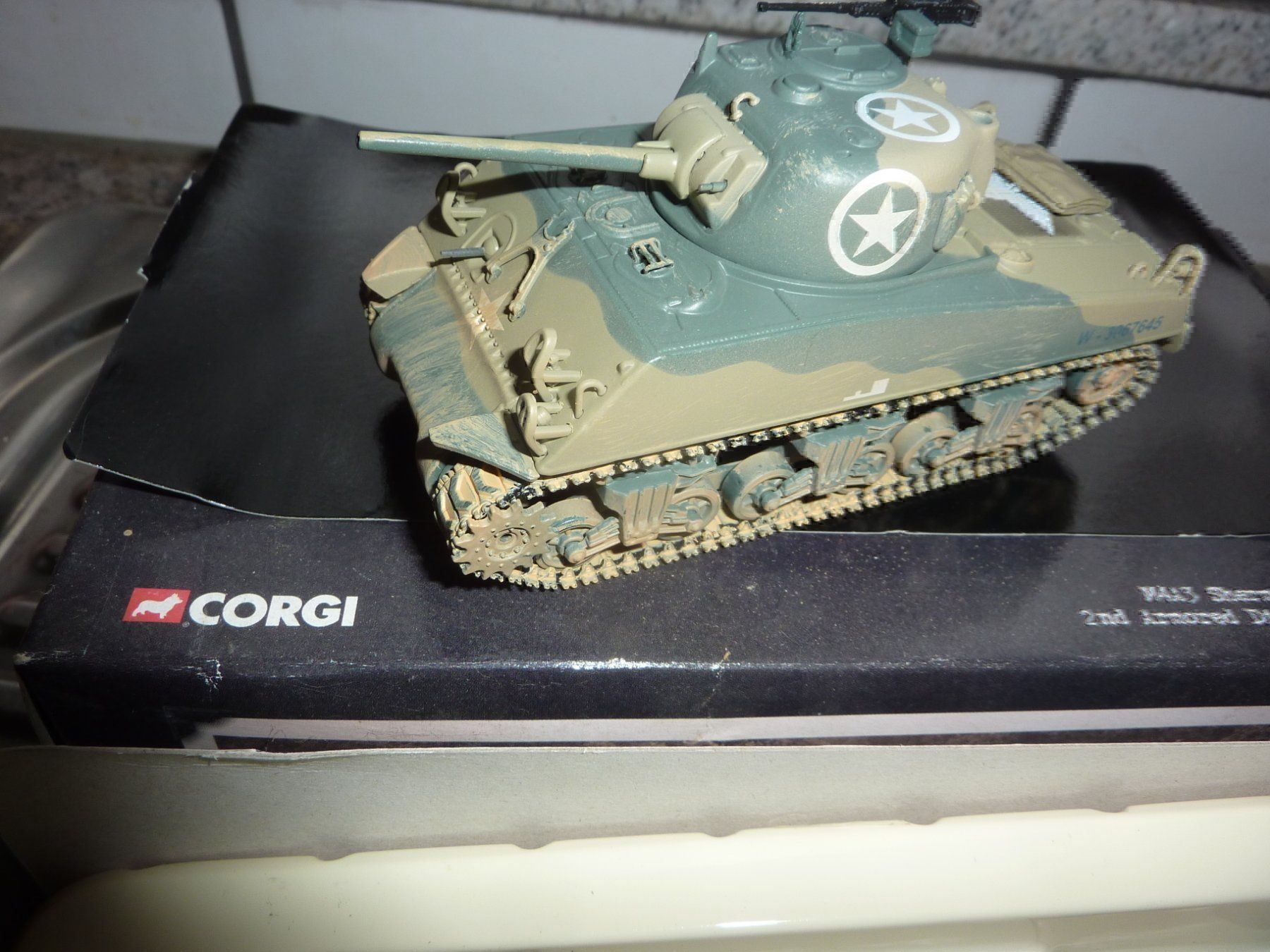 Kit di modellismo & Modellini statici: SHERMAN – Nuovo e nell'imballaggio originale da Balsthal venduto da bouteliee 1