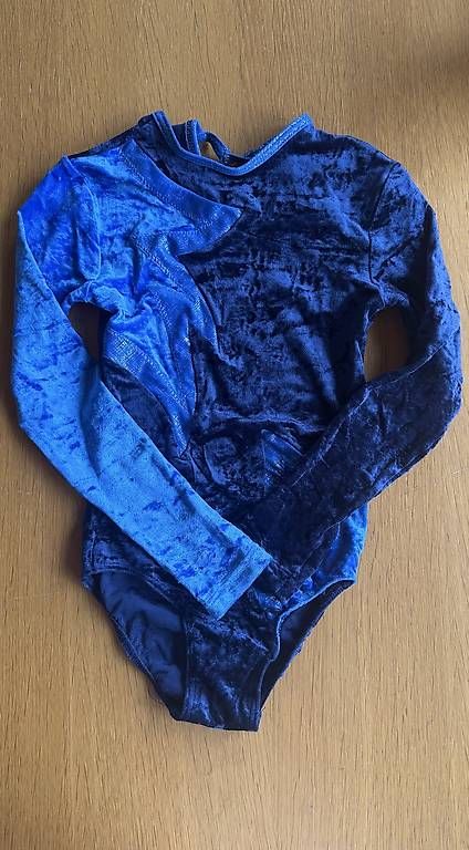 Scarpe, pantaloni & magliette da ginnastica: Dress Geräteturnen – Usato da Appenzell Steinegg venduto da pba_z8py 1