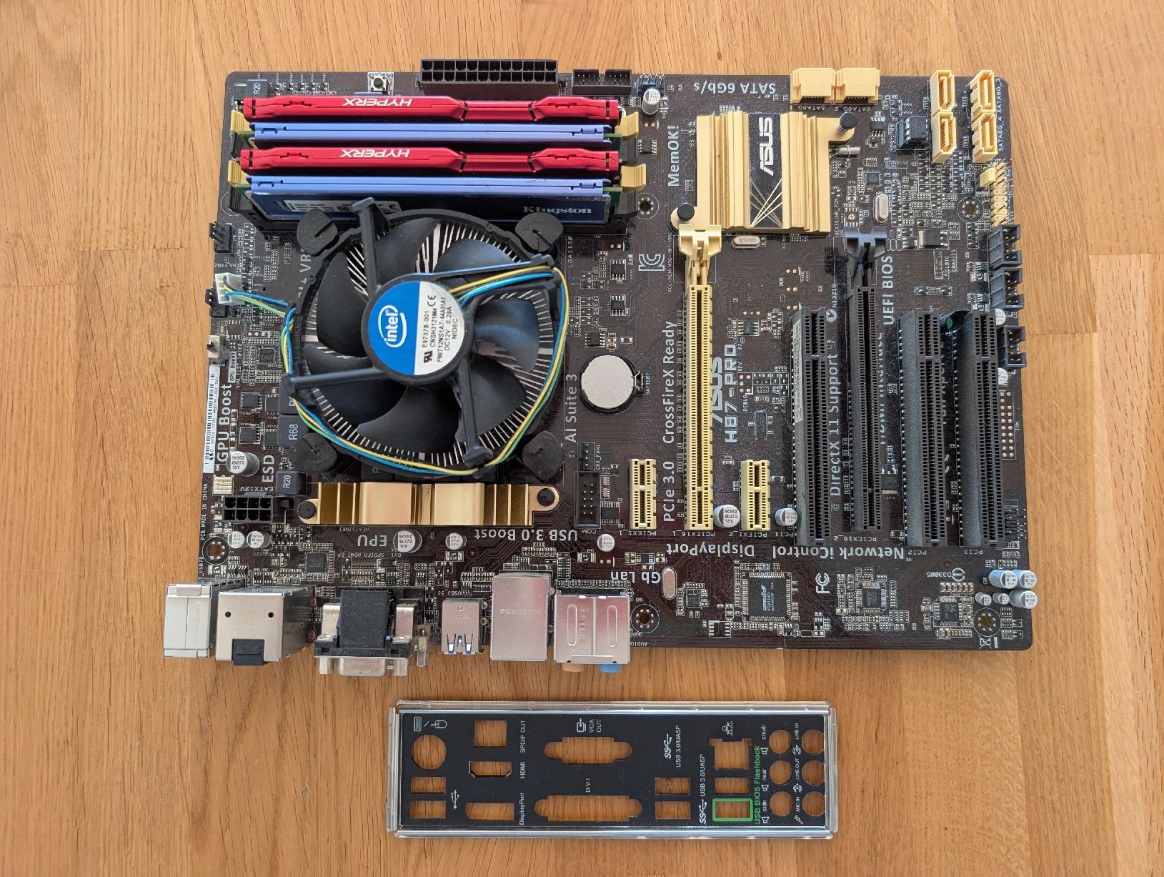 Asus Schede madri: Bundle: ASUS H87-PRO + Intel i7-4770K + 32Go DDR3 Kingston – Usato da Lutry venduto da Brocantosaurus