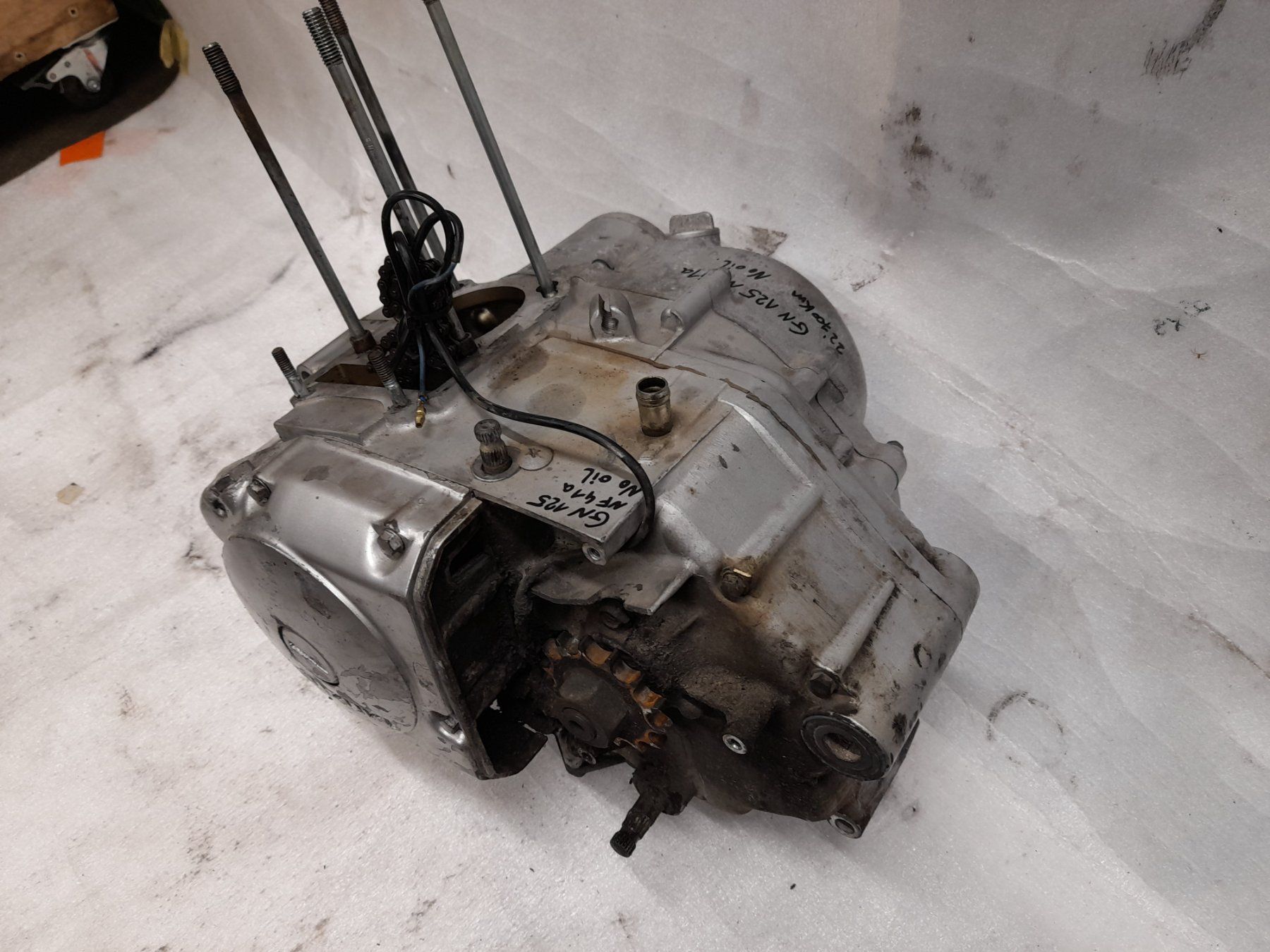 Suzuki Chopper: Suzuki GN 125 bas moteur, motor – Usato da Fey venduto da lobanovski1 5