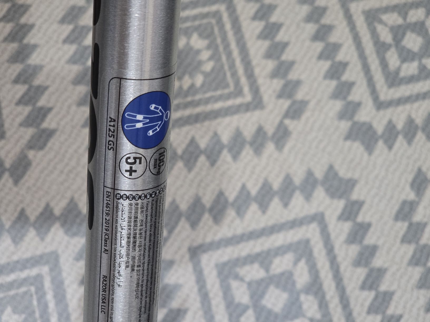 Scooters: Razor Scooter foldable silver like new condition – Gebraucht aus Thalwil von yan_wp8g 2