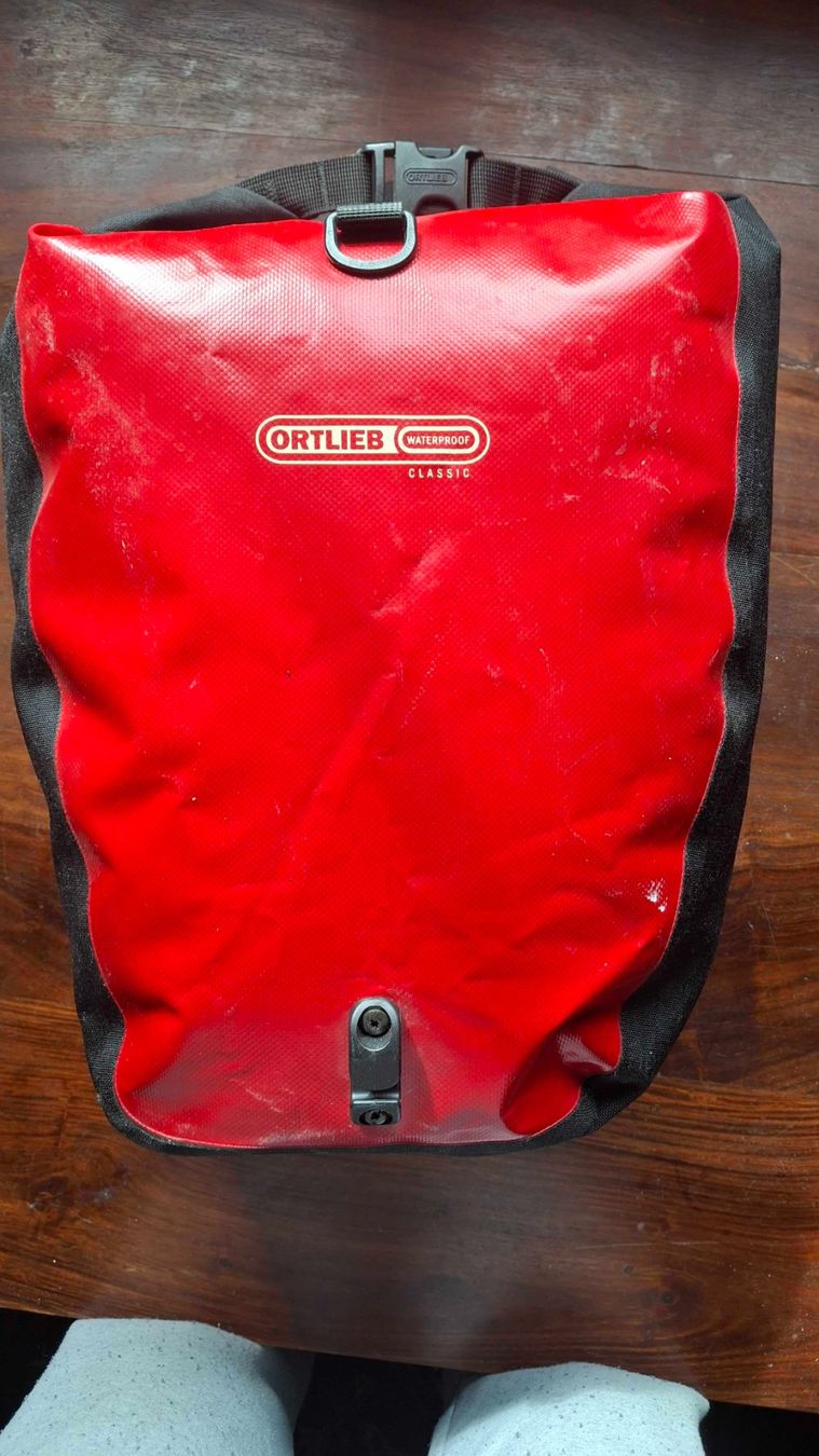 Ortlieb Borse: Ortlieb Gepäckträgertasche - Back-Roller Core 20L – Usato da Flühli LU venduto da flysite 5