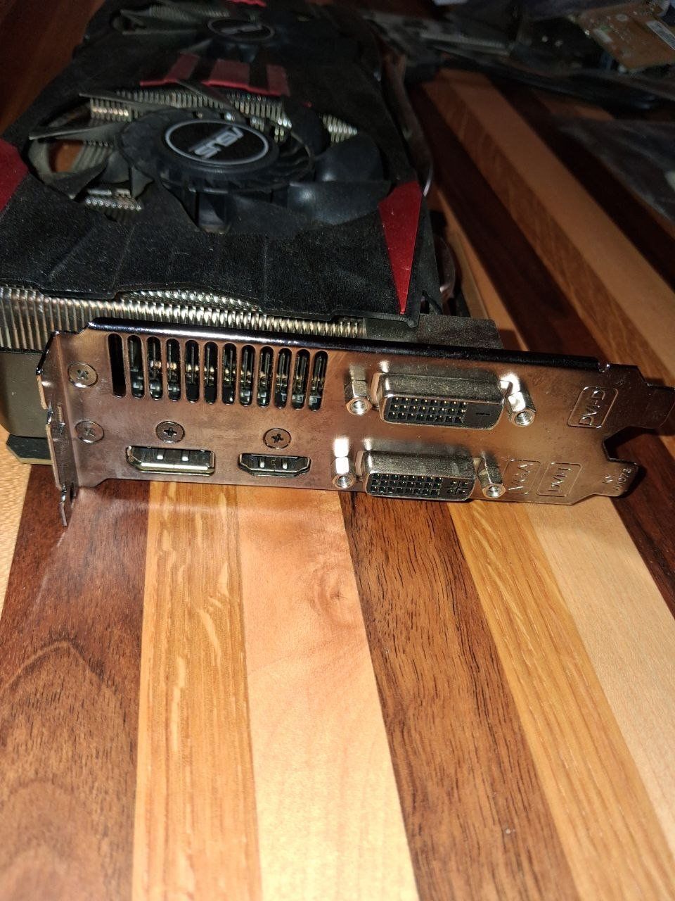 Asus Grafikkarten: Geforce GTX 780 – Gebraucht aus Wynigen von Low-end-solution 1