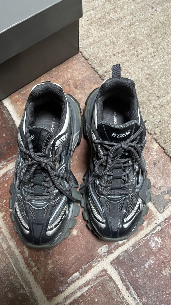 Balenciaga Scarpe da uomo: Balenciaga Track 2 Sneakers grau, mit Box – Usato da Bern venduto da kue_db29 2