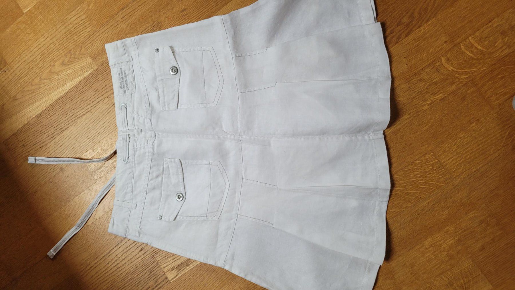 Esprit Gonne: Jupe weiss von Esprit, Grösse 40 – Nuovo (secondo la descrizione) da Neschwil venduto da flower_69 1