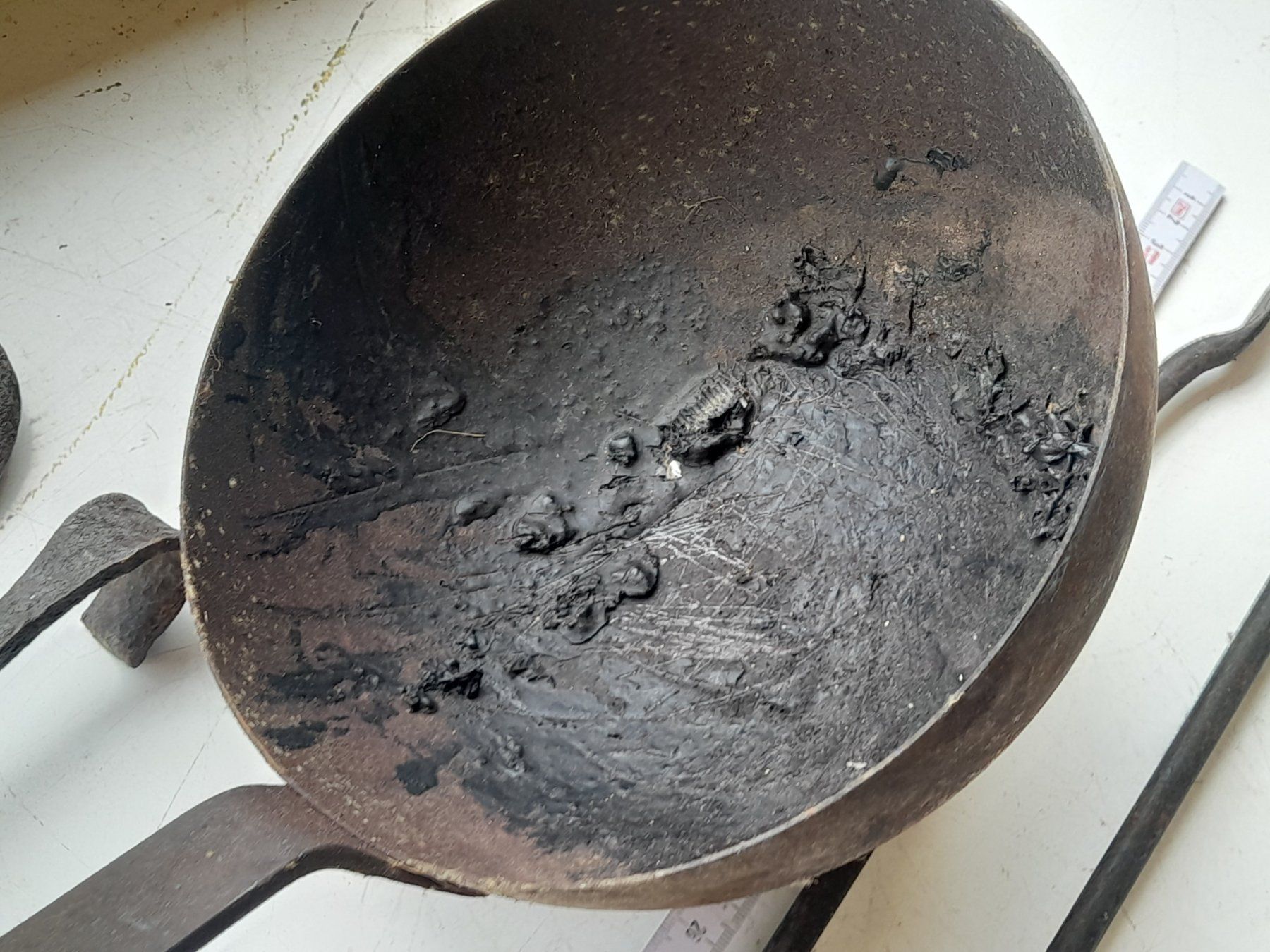 Tutti gli attrezzi: div.altes (Schmiede)-Werkzeug – Usato da Aeschi b.Spiez venduto da 52_wochen 8