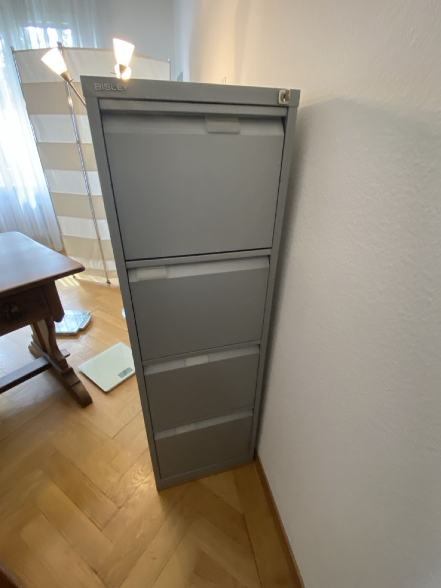 Armadi: Bisley Aktenschrank grau  – Usato da Bern venduto da Violettaline
