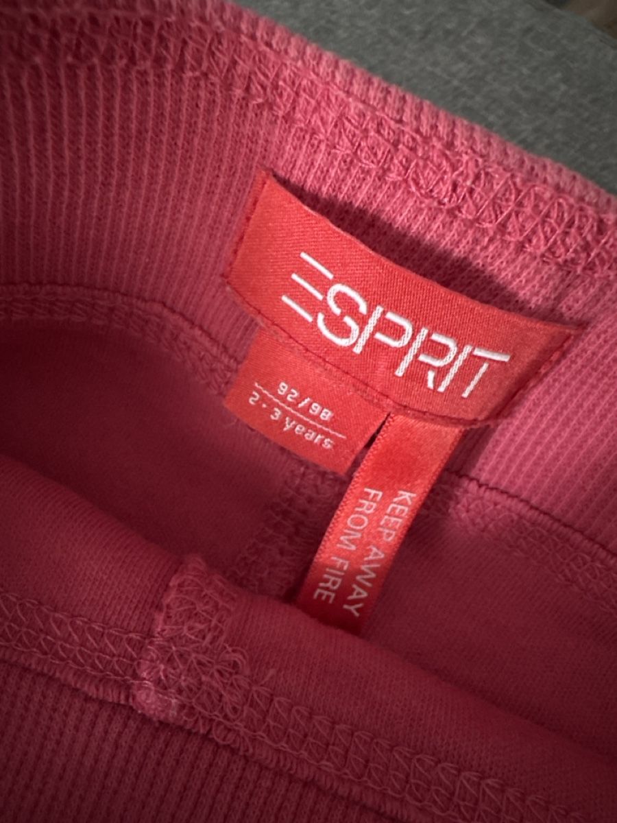 Esprit Pantaloni: Esprit Shorts, rot, Gr. 92 – Usato da Zürich venduto da Petrui 2