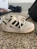 Adidas shoes, 40.5
