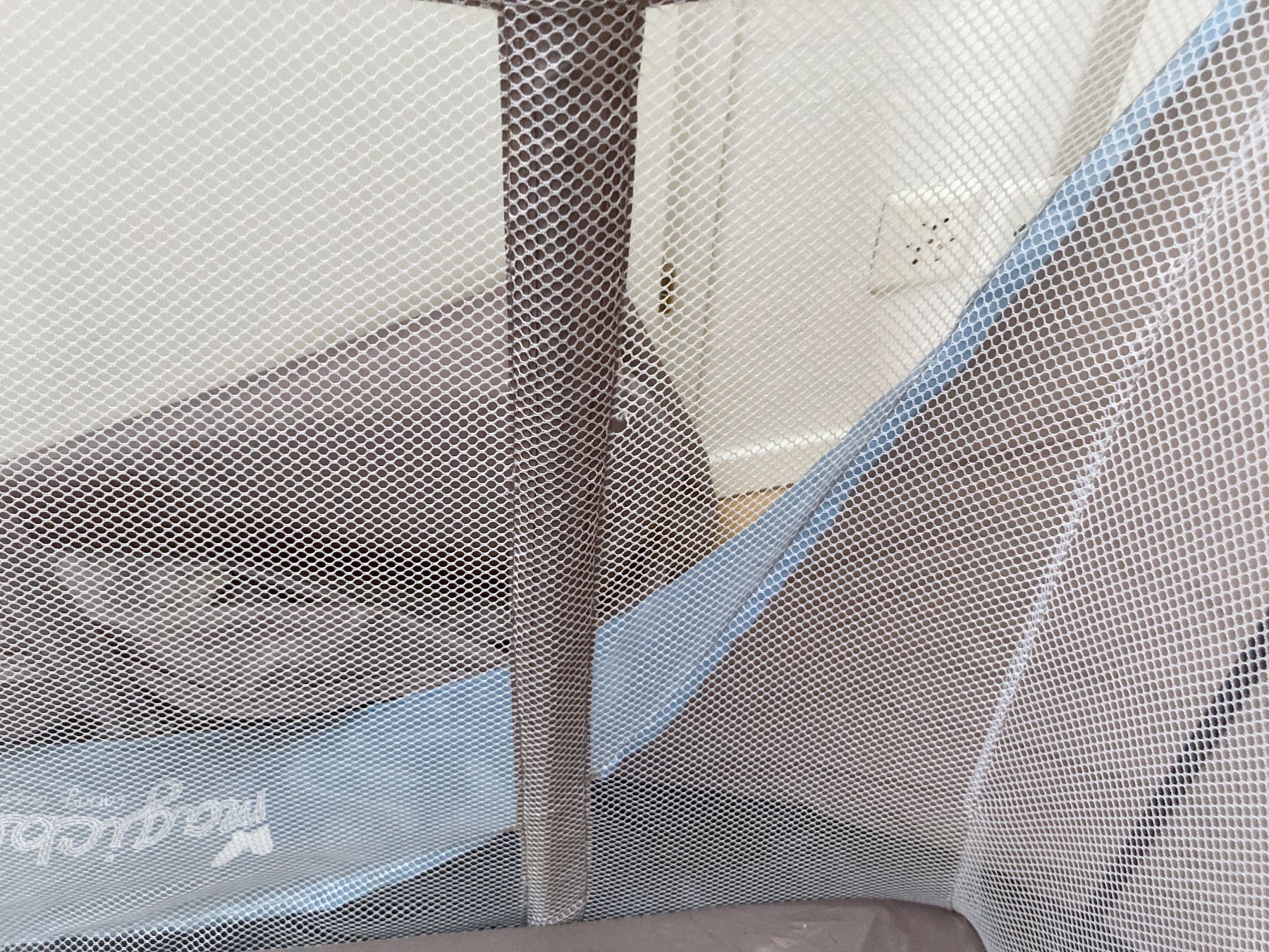 Betten: Pop Up Reisebett MagicBed, Camping Baby Bett – Gebraucht aus Eggenwil von Lissi82 8