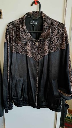 Veste Zara TRF noire et imprimé serpent - Taille S