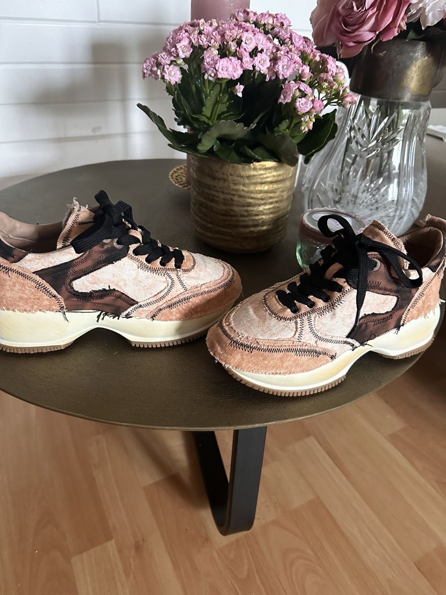 Hogan Scarpe da donna: Hogan 37.5 neu – Nuovo (secondo la descrizione) da Staad SG venduto da Perle888