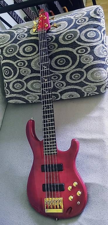 Strumenti musicali: Neuser Courage 5 Bass – Usato da Pratteln venduto da dado1972 4