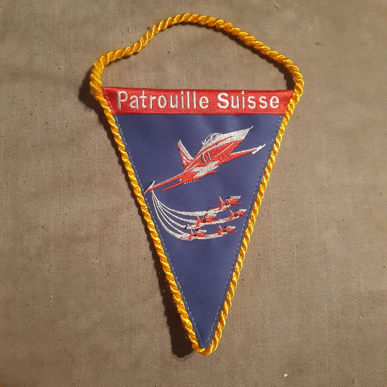 Cartoline postali: Wimpel Patrouille Suisse – Usato da Giffers venduto da attila07