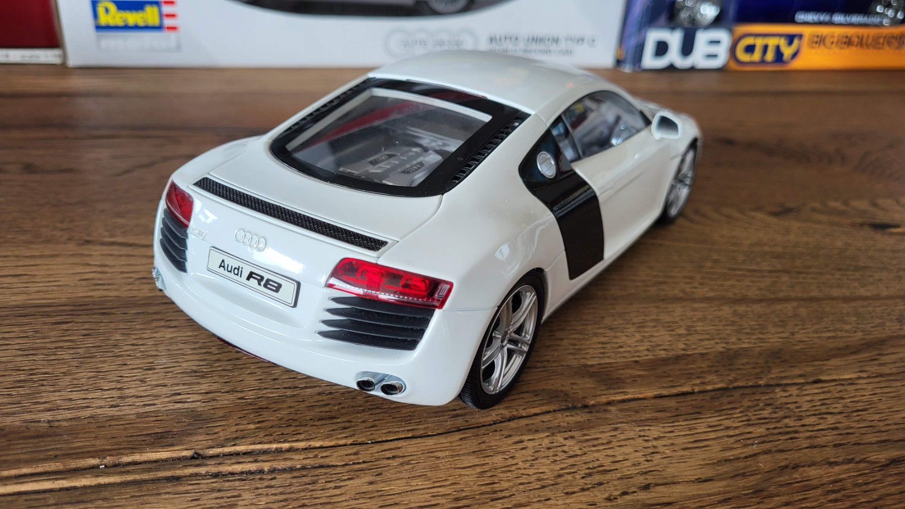 Kyosho Modellini d'auto: Audi R8 1:18 Kyosho – Usato da Rothrist venduto da Juana5 3
