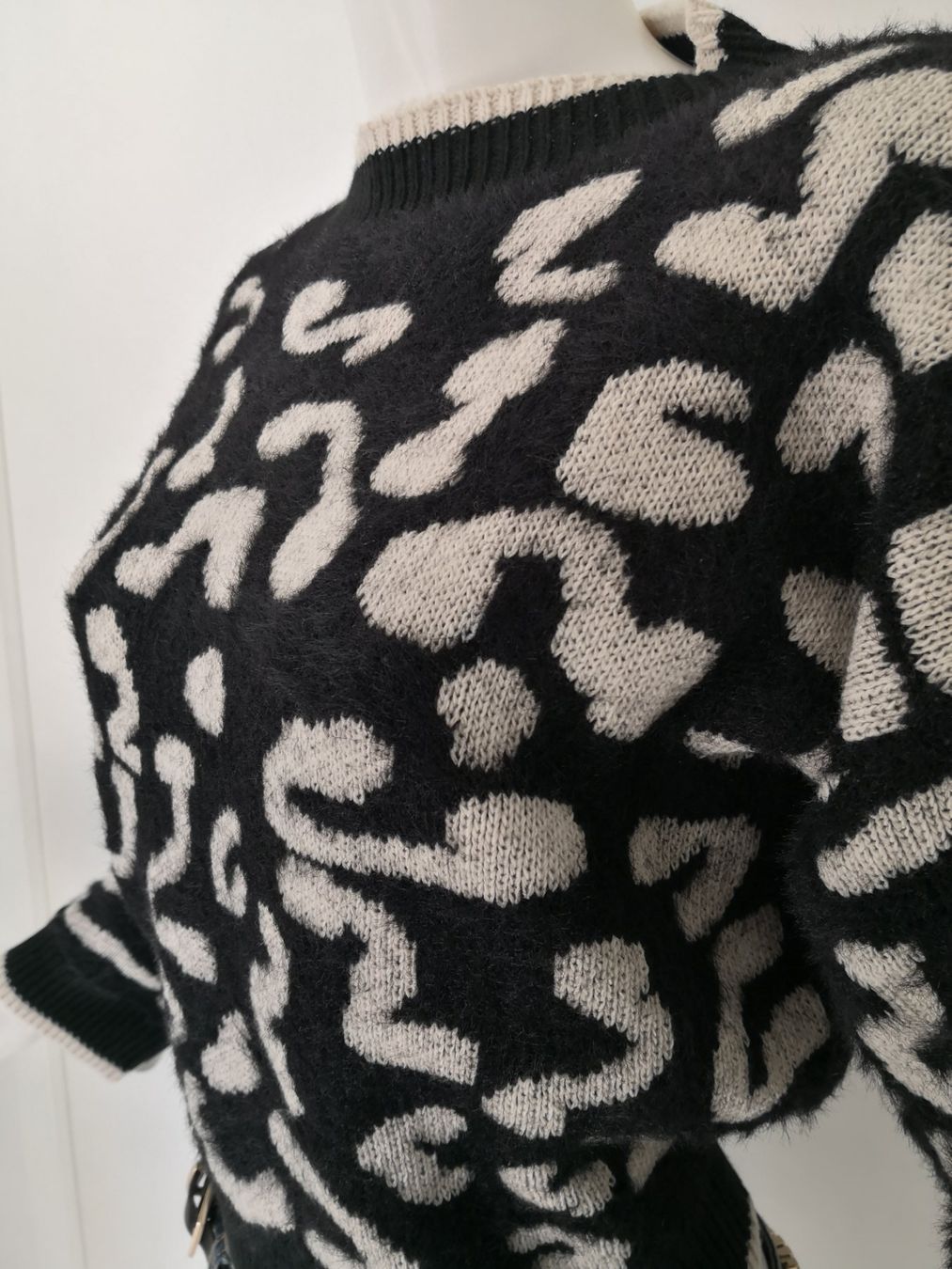 Zara Maglioni & Felpe: 🤩ZARA PULLOVER SCHWARZ-WEISS MUSTER NEU – Nuovo (secondo la descrizione) da Olten venduto da Naja-Twins-Twins 4