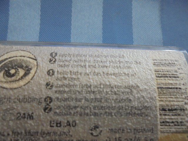 Make-up: Lidschatten Grau/Silber essence NEU – Nuovo (secondo la descrizione) da Hinwil venduto da Glasperlen 1