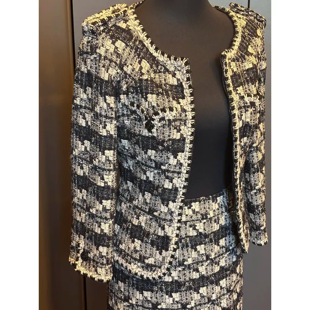 Chanel Completi & Tailleur: Chanel Blazer und Rock – Usato da Zürich venduto da menezko 4