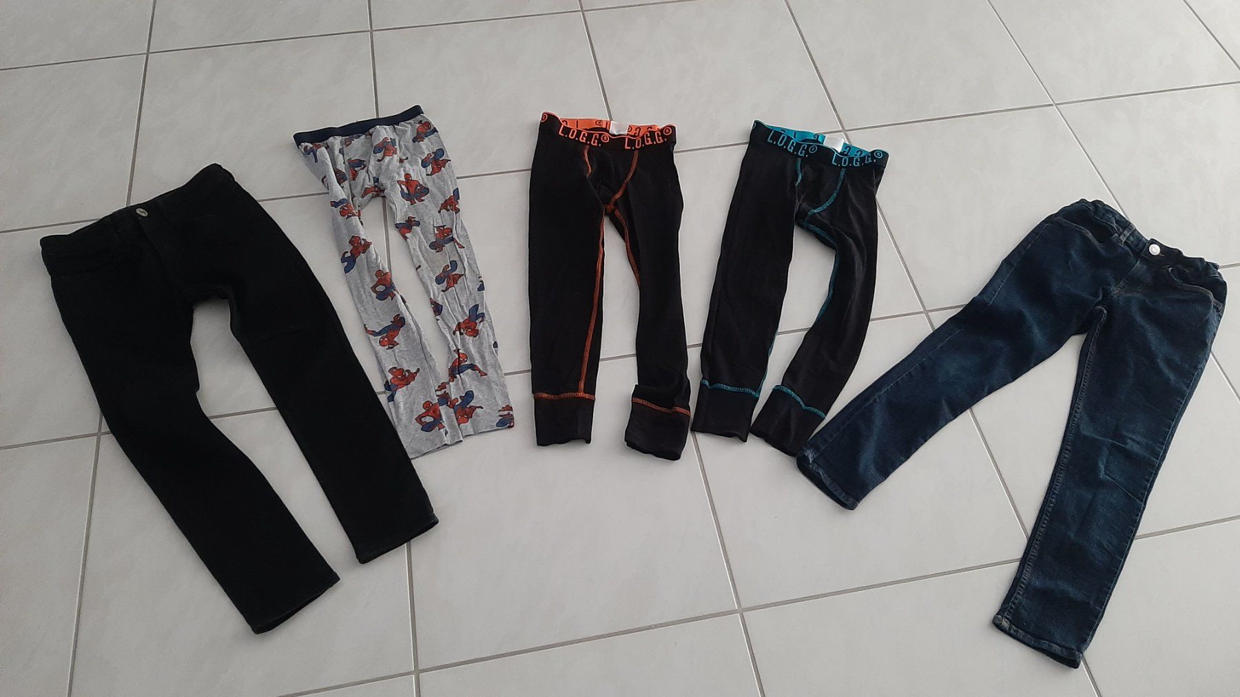 Kleiderpakete & -sets: K..75 R B) Junge Hose Set Gr. 134 / 140 – Neu und originalverpackt aus Wil SG von AmandaCreations