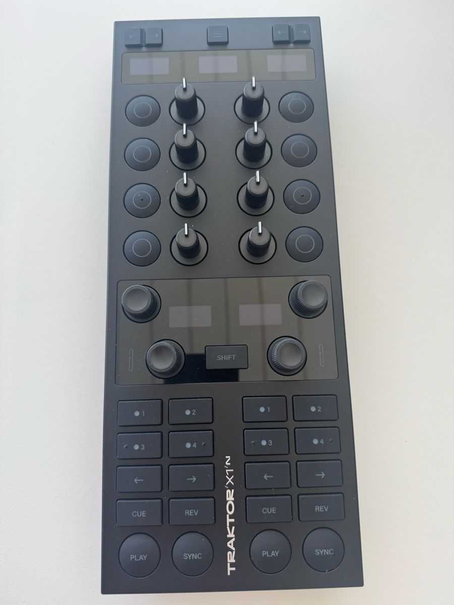 Traktor Platines de mixage: Traktor X1 MK3 – D'occasion à Thalwil par RistoWieland