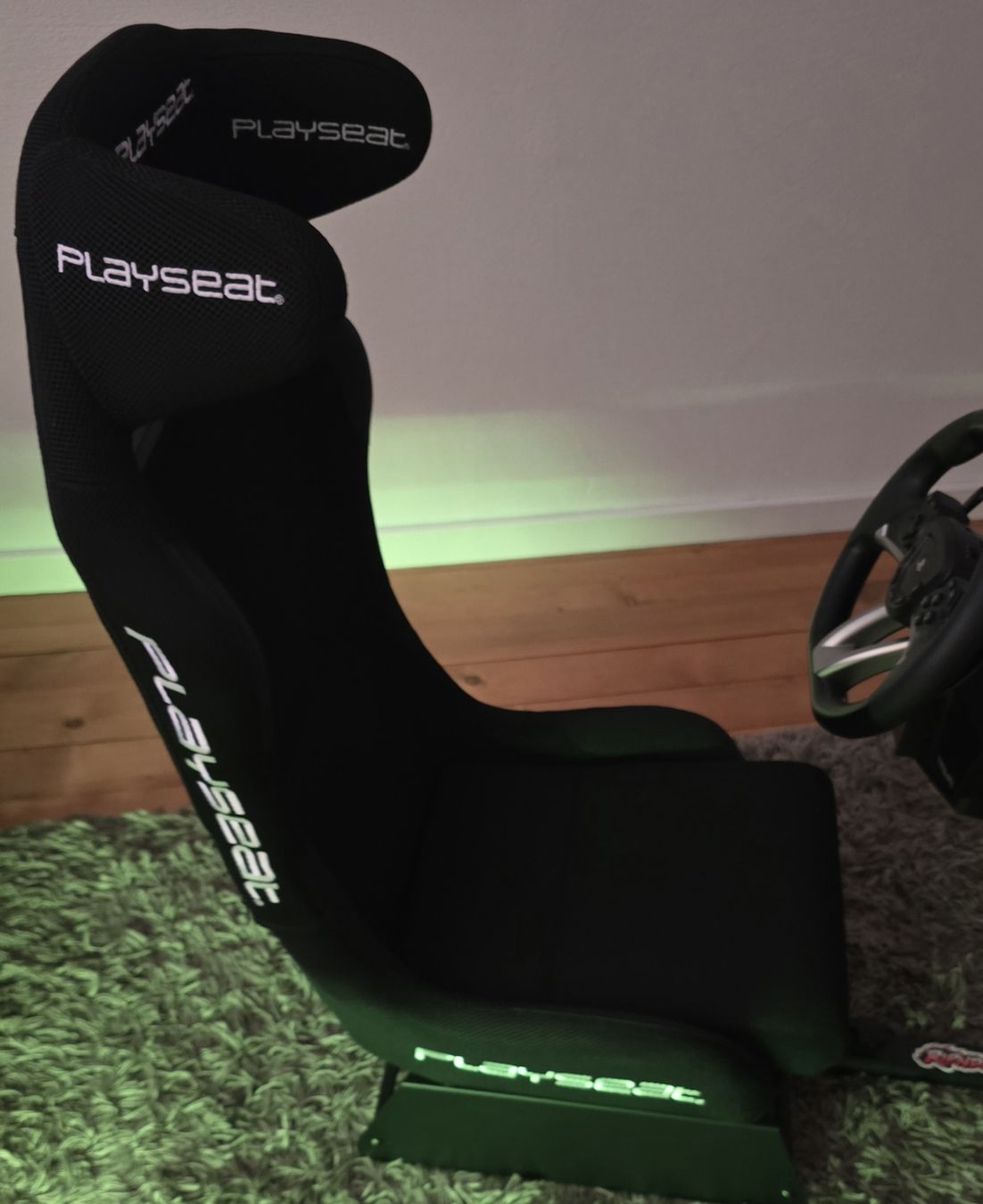Playseat Sedie: Playseat Evolution Pro Sim Racing Cockpit – NEU – Nuovo (secondo la descrizione) da Wangs venduto da Restposten.Garage 4