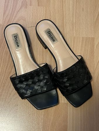 Lederpantoletten geflochten, DUNE London