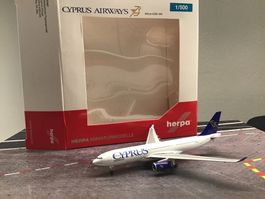 Herpa Cyprus Airways Airbus A330-200, 1:500, Selten! (53)