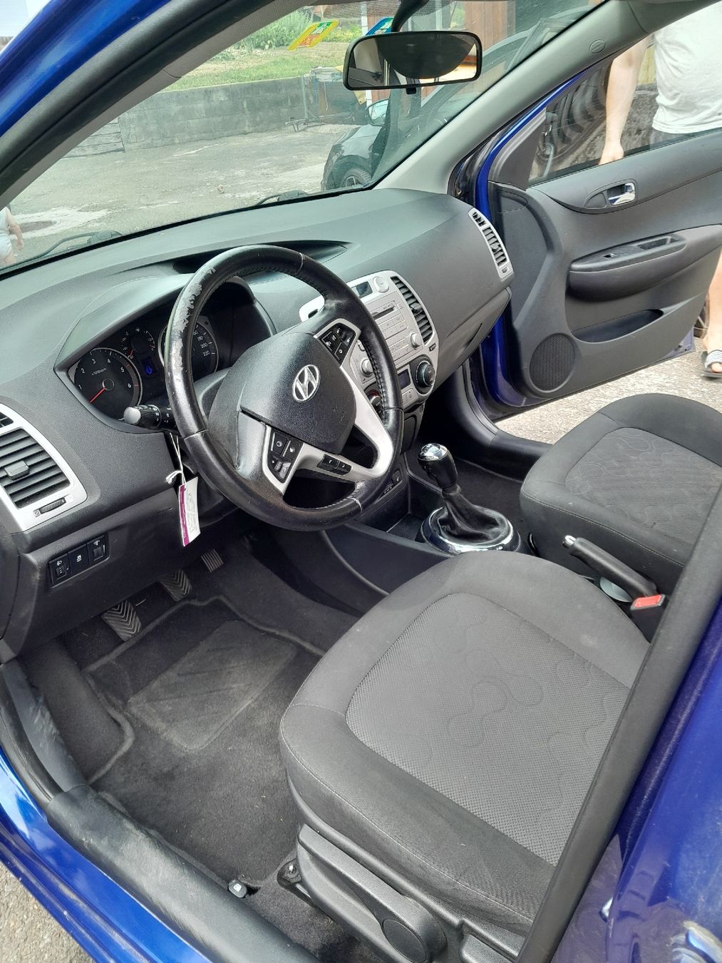 Hyundai Autos: Hyundai i.20 – D'occasion à Frieswil par tan_fb8y 1