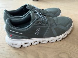 On Cloud 6 men Shoes - Size 43 - like new 