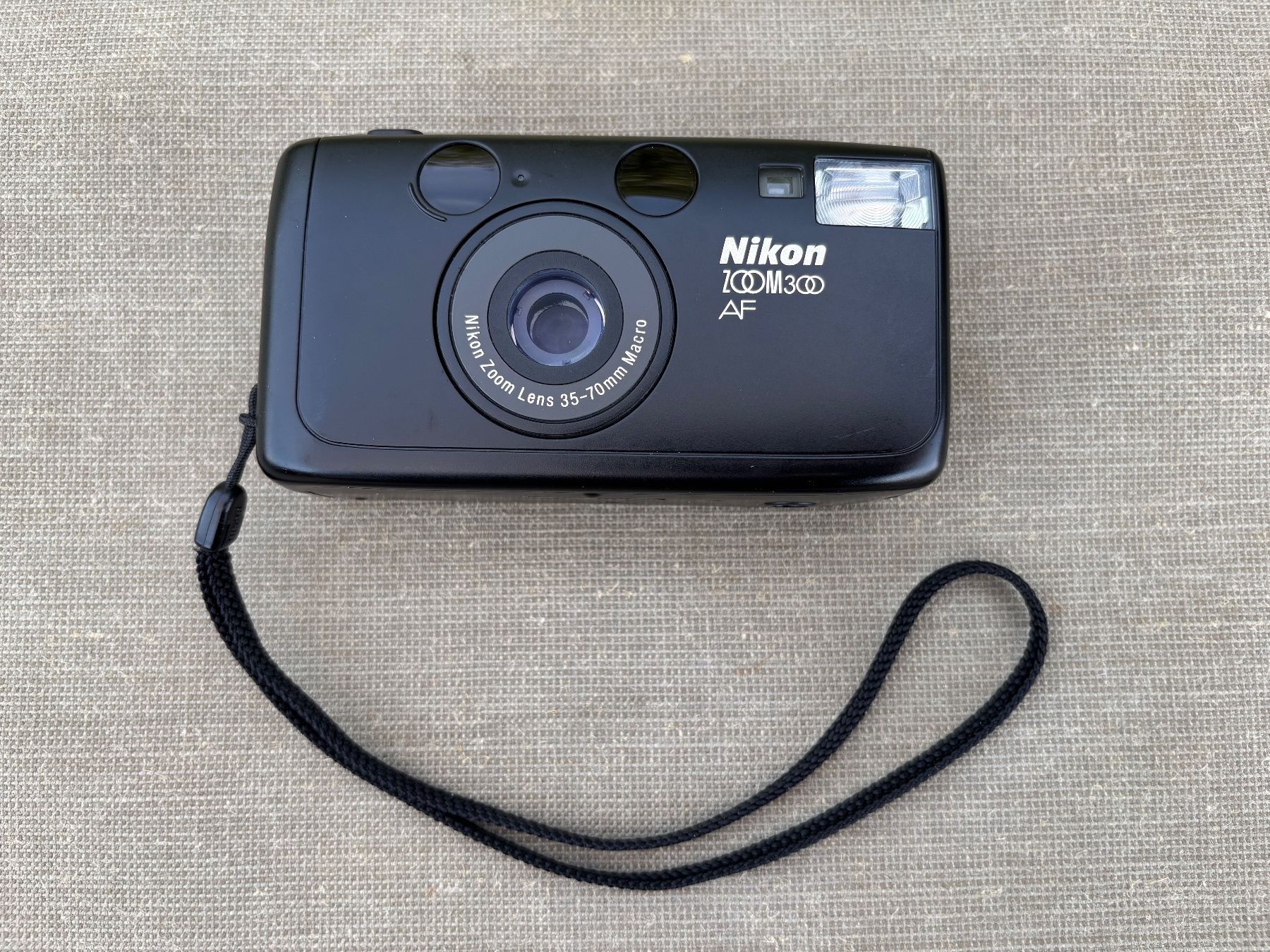 Nikon Fotocamera: Nikon Zoom 300 AF Kamera – Usato da Feldbach venduto da Olive1