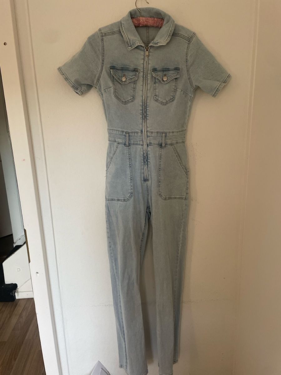 Stradivarius Jumpsuits: Jeans Jumpsuit - Einteiler – Neu (gemäss Beschreibung) aus Aarau von est_x5vz