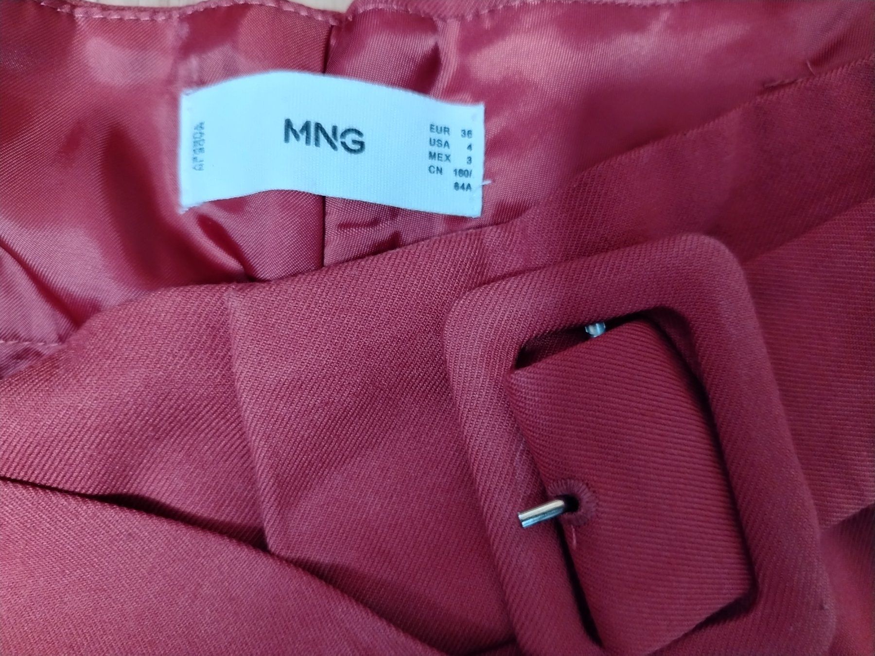Mango Pantaloni: Hose von Mango – Usato da Winterthur venduto da mon_2yxl 1