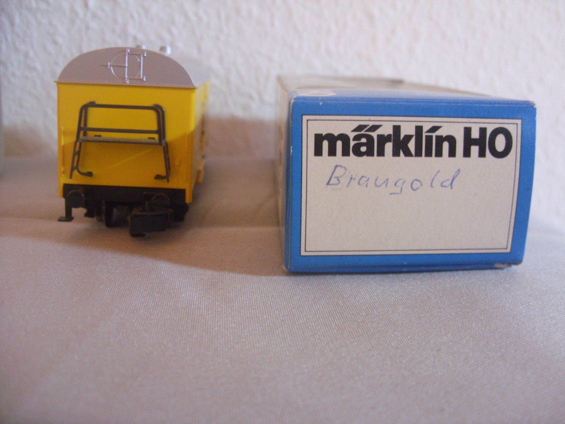 Märklin Modelleisenbahnen: Märklin H0 Bierwagen Eichhof Braugold WS – Gebraucht aus Untersiggenthal von Gumel50 7