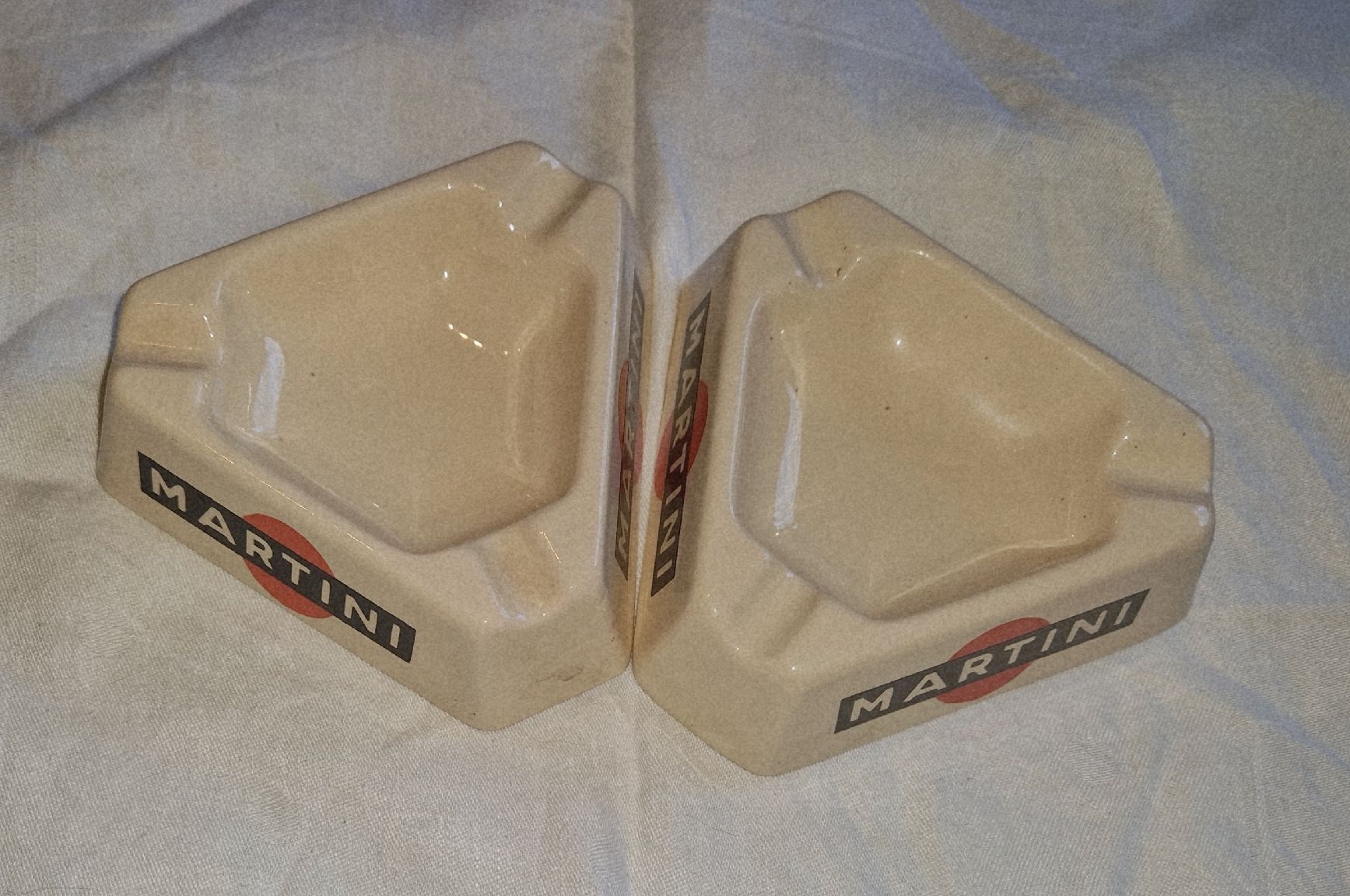 Martini Portacenere: 2x Martini-Aschenbecher . Beige TOP Zustand . – Usato da Willisau venduto da mar_j55v 2