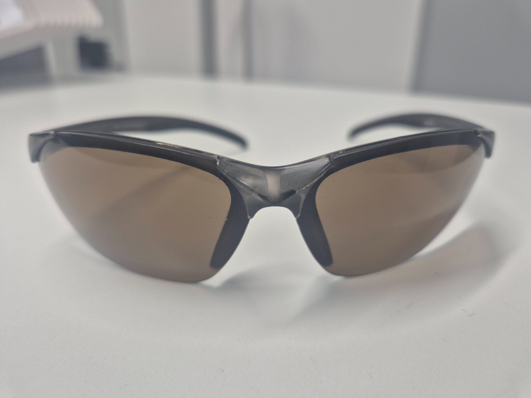 Occhiali & Lenti: Suvasol 509 Sonnenbrille, braune Gläser – Usato da Luzern venduto da lupol_Verwertungen
